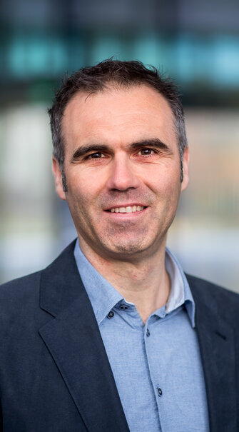 Prof. Nathan van de Wouw